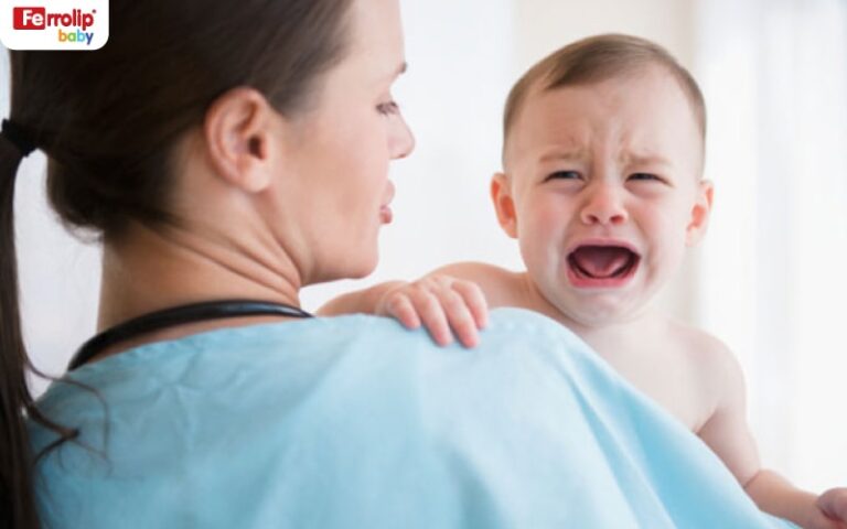 triệu chứng thiếu sắt ở trẻ em: hay quấy khóc